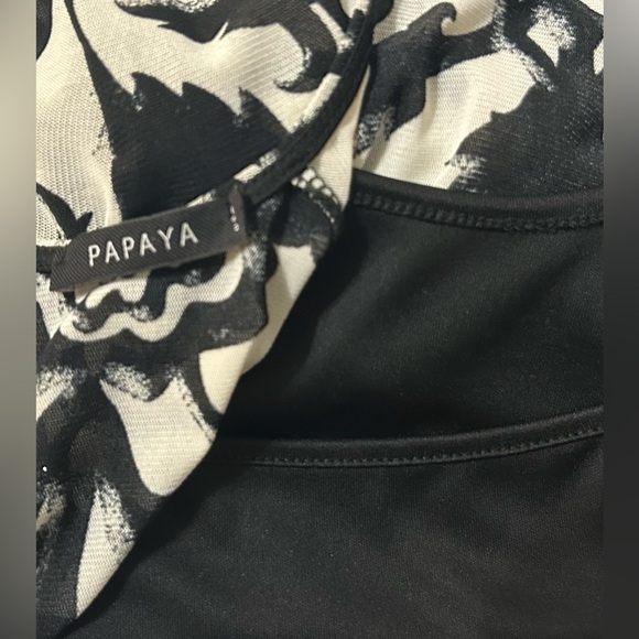 🔸2 for$11🔸
Black and White Long Sleeve Dress NWOT - Picture 10 of 11